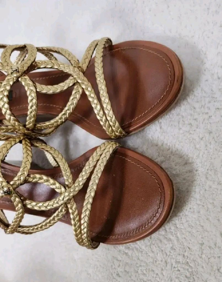 정품 루이비통 로프 로고 웨지샌들38/240굽)--3