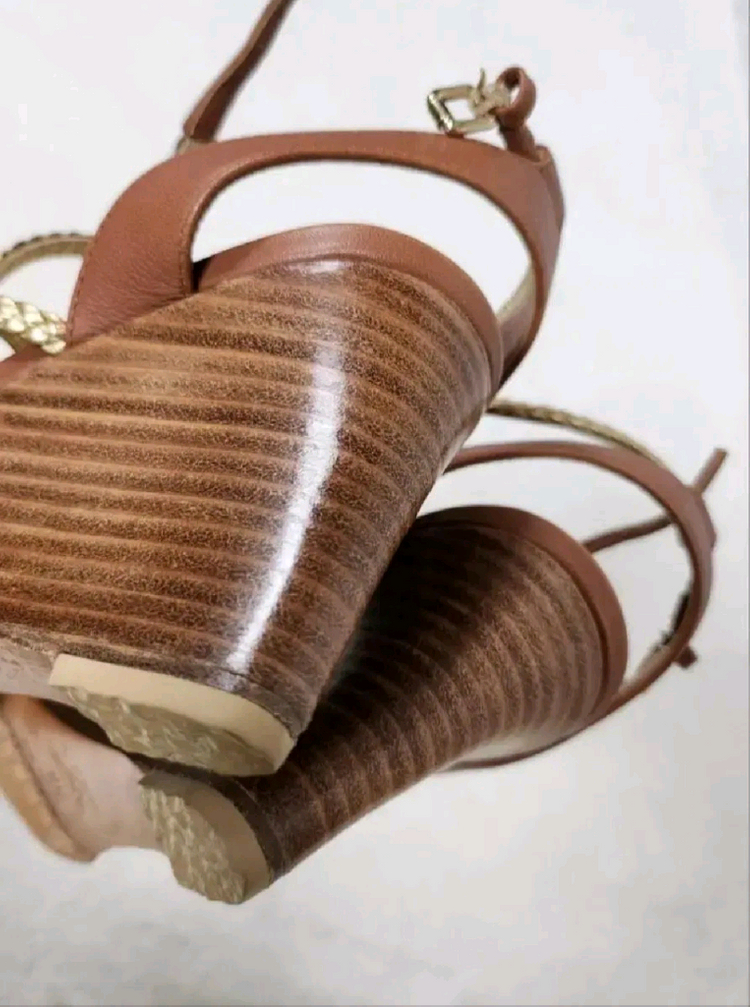 정품 루이비통 로프 로고 웨지샌들38/240굽)--4