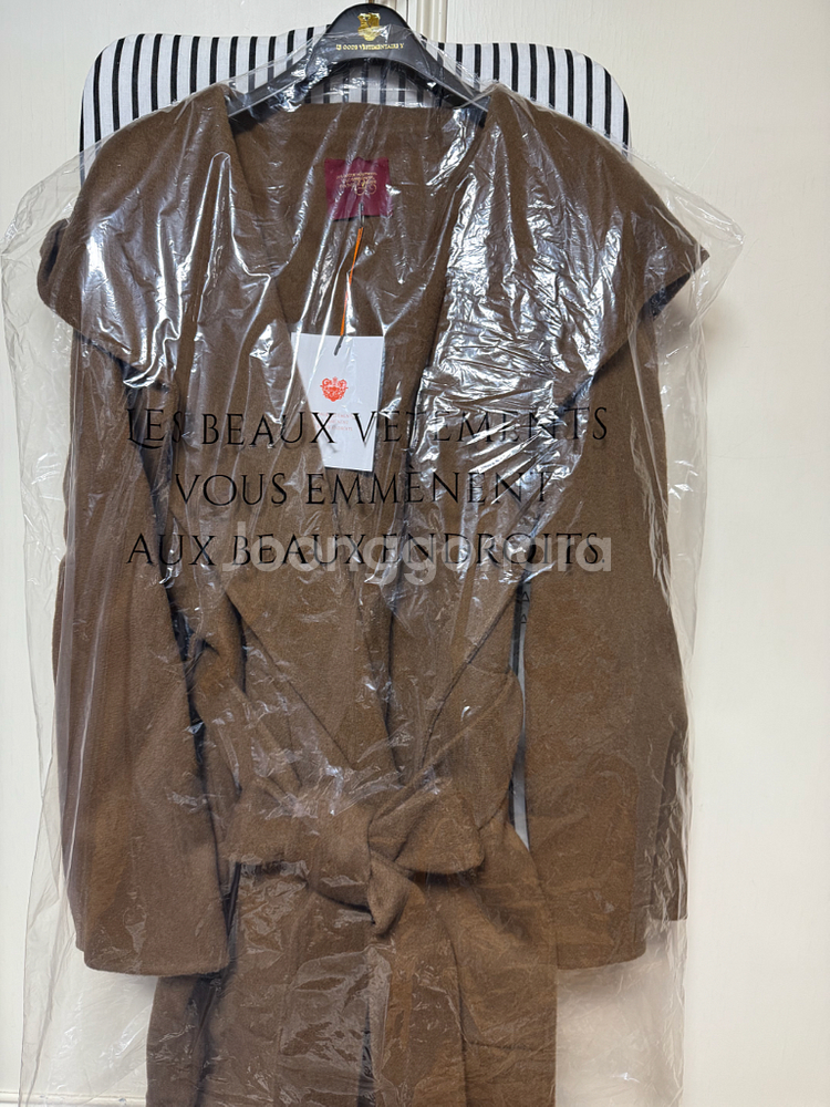 새상품)코스모폴리탄줄라이 예지스 QV 코트 Queen VICTORIA--0