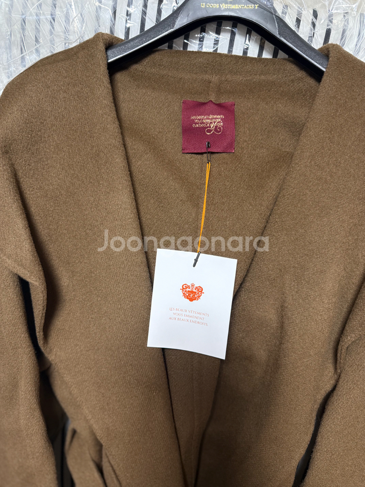 새상품)코스모폴리탄줄라이 예지스 QV 코트 Queen VICTORIA--1