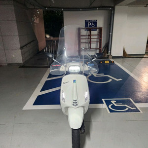 2022년식 베스파 스프린트 화이트