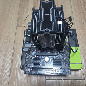 메인보드+cpu+cpu쿨러+ddr4 16기가 팝니다