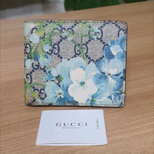 구찌 블룸 반지갑 정품A급(감정O)프라다루이비통디올고야드샤넬셀린느보테가생로랑버버리발렌시아가