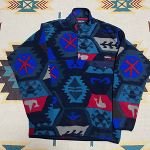 파타고니아 신칠라 아즈텍 패턴 스냅티 M