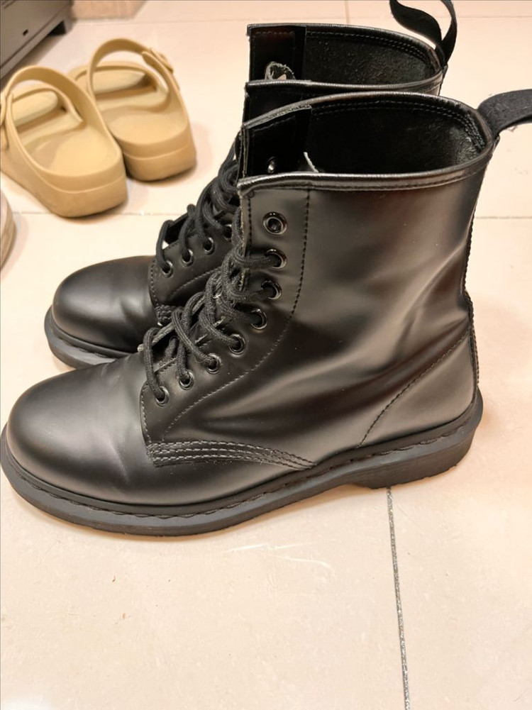 닥터마틴 1460 모노 255mm 이미지