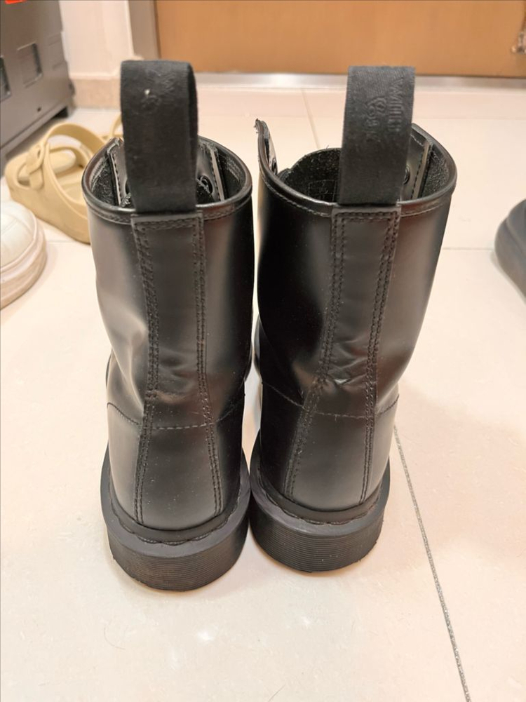 닥터마틴 1460 모노 255mm 이미지