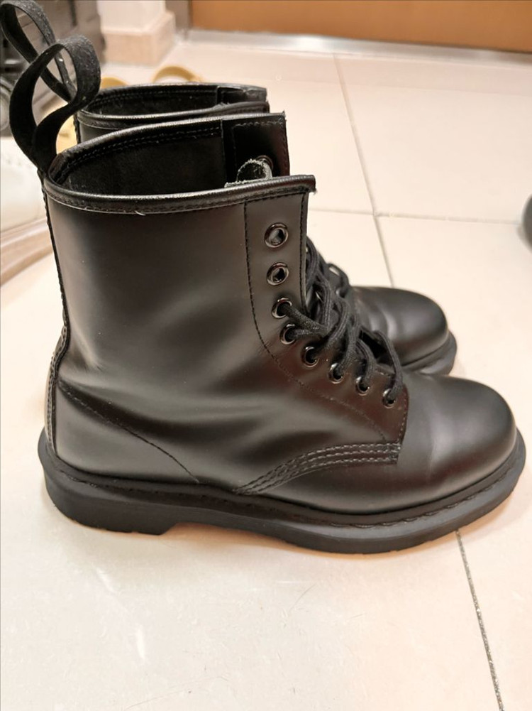 닥터마틴 1460 모노 255mm 이미지