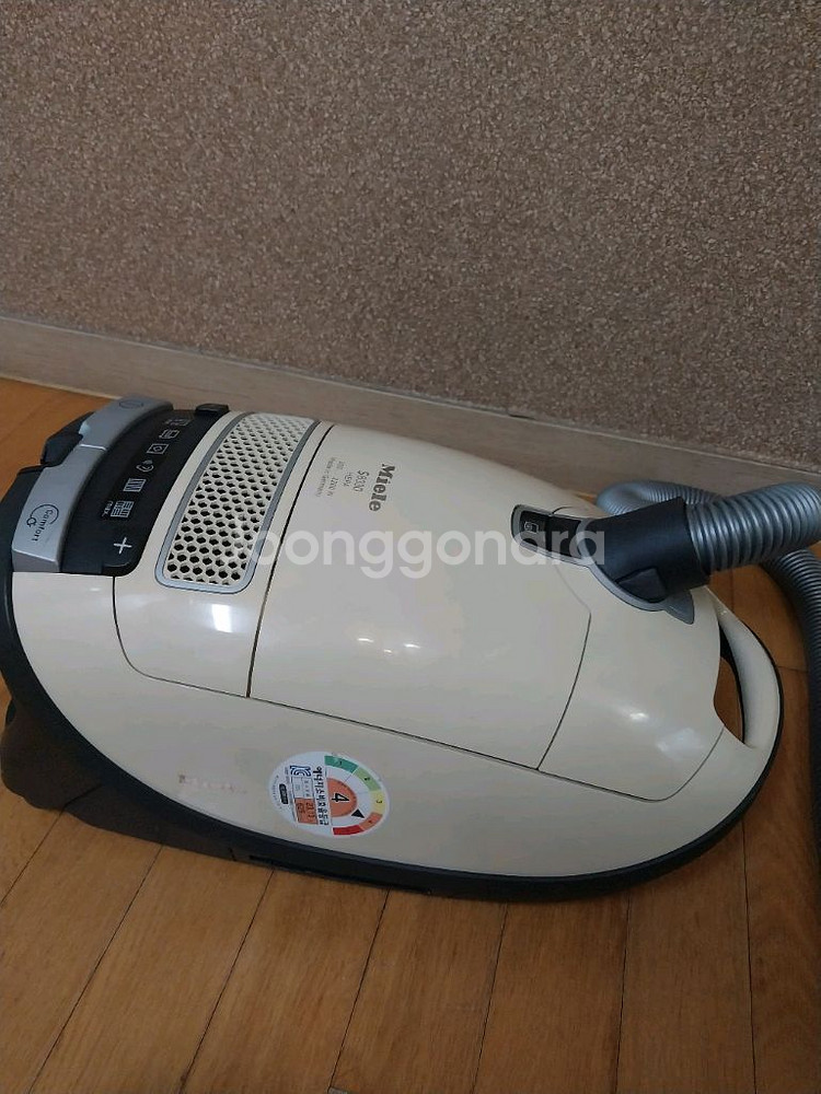 독일산 최강 흡입력 밀레 진공청소기--1