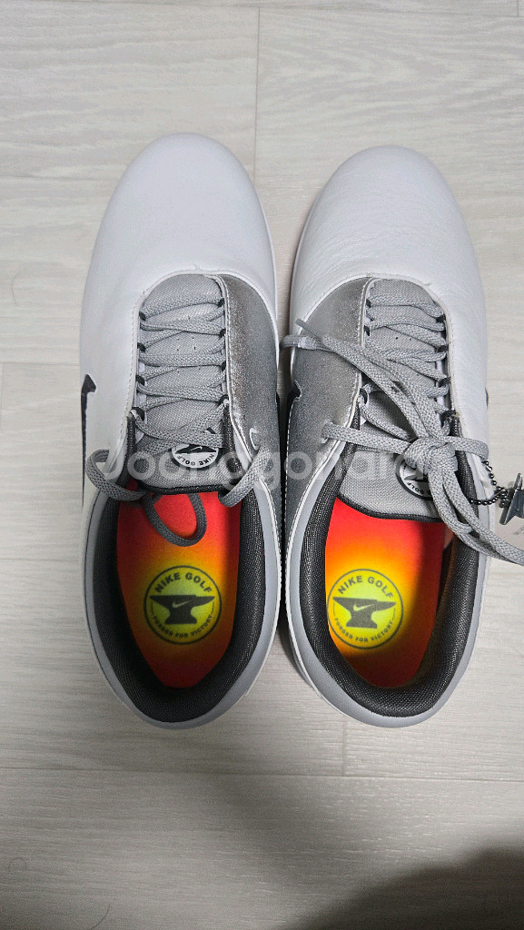 나이키 빅토리 투어4 NRG U25 W 275mm 판매합니다 골프화--1