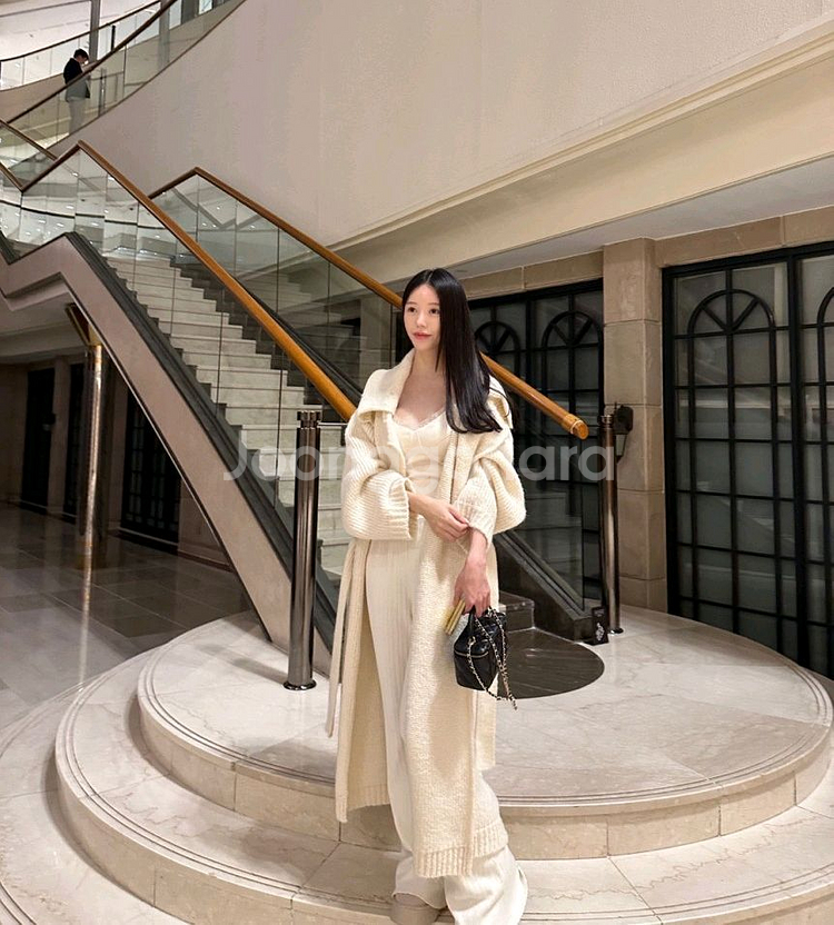 새상품 꾸준인기템 카라 롱 로브 가디건 수입의류 오버핏--0