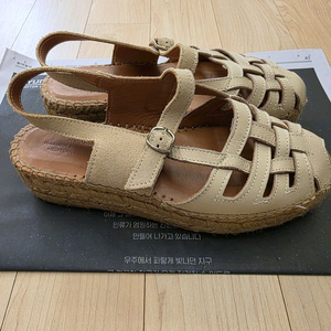 나귀사 샌들 37사이즈. 235-240. 택포