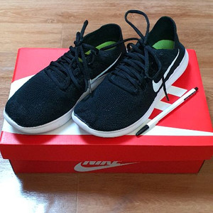 여.230+) 나이키 여성 운동화, 나이키 여성 러닝화/ 프리런 플라이니트