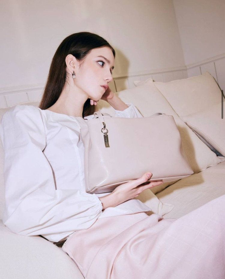 마르헨제이 로미백(비건레더) 오트밀 이미지