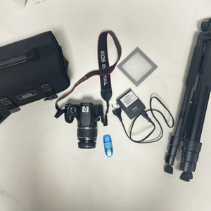 캐논 EOS 550D 카메라 세트 + 삼각대 이미지