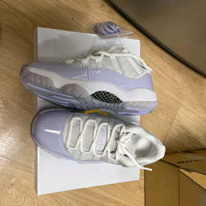 나이키 에어조던11 255mm