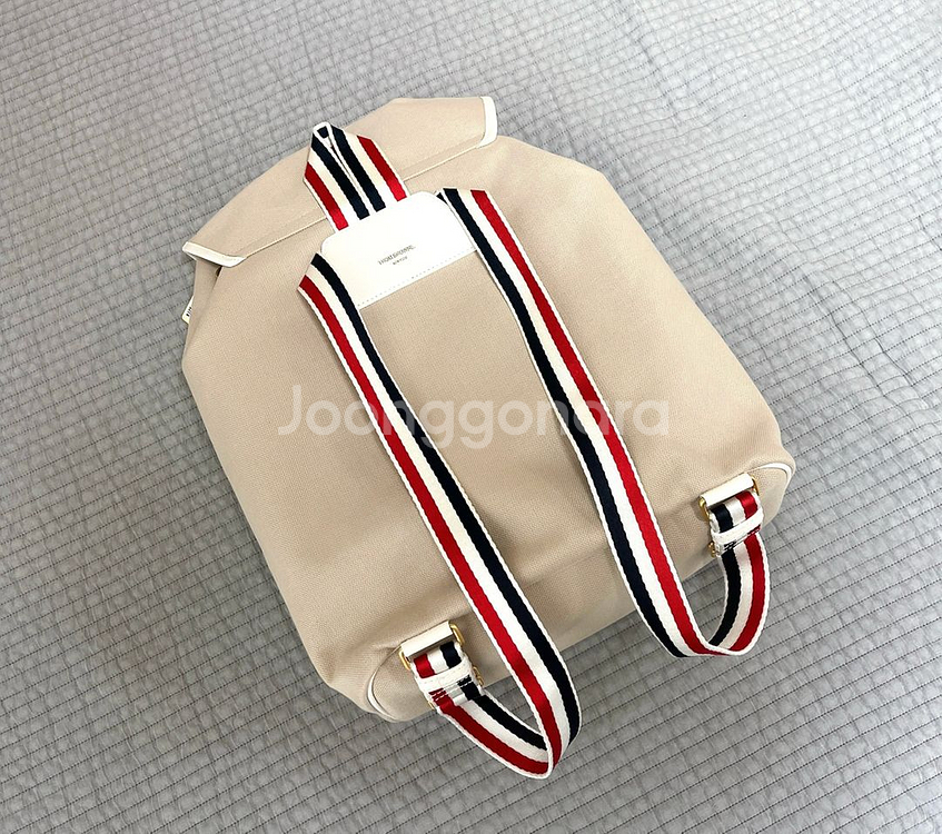 톰브라운 RWB 자카드 헌팅백팩 베이지컬러--5