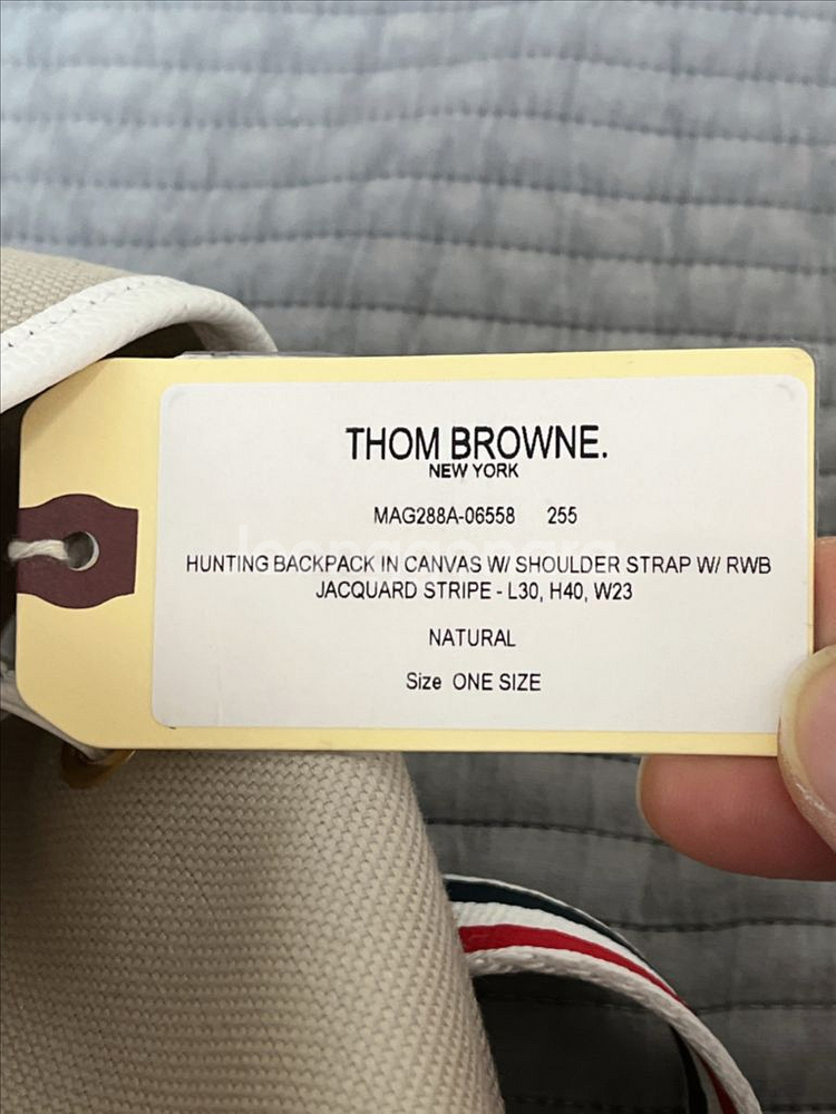 톰브라운 RWB 자카드 헌팅백팩 베이지컬러--8