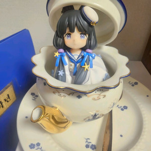 리보스 티타임 캣츠 피규어 + 접시와 스푼 서비스