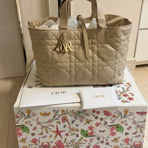 디올 뚜주흐 파우더베이지 미듐