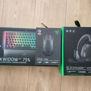 레이저 게이밍 세트 새상품 (키보드+마우스+헤드셋)