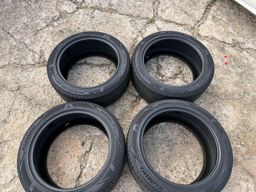 금호 Majesty 255 45 19 타이어 4개--3