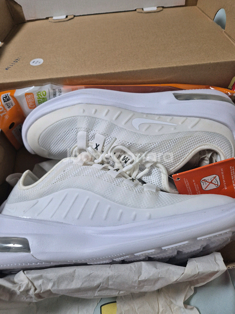 나이키 에어맥스 엑시스 흰색 운동화--0