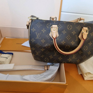 (새상품)루이비통 모노그램 스피디 반둘리에 30