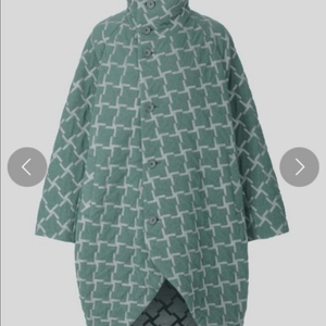 이세이미야케 패디드 그리드 코트