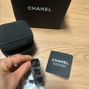 샤넬 여성시계 판매해요.