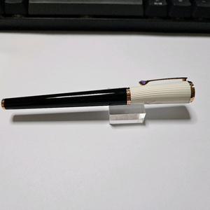 몽블랑 잉그리드 버그만 만년필 (하자품)