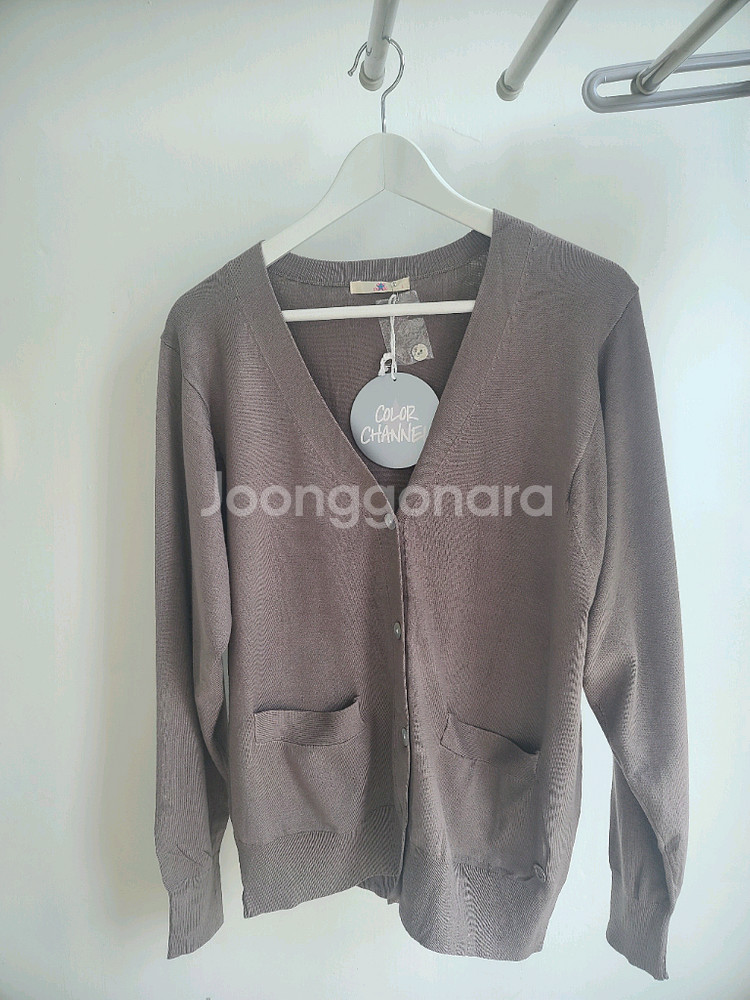 새상품) 여성 브라운 브이넥 긴팔 포켓 가디건 L ~66--0