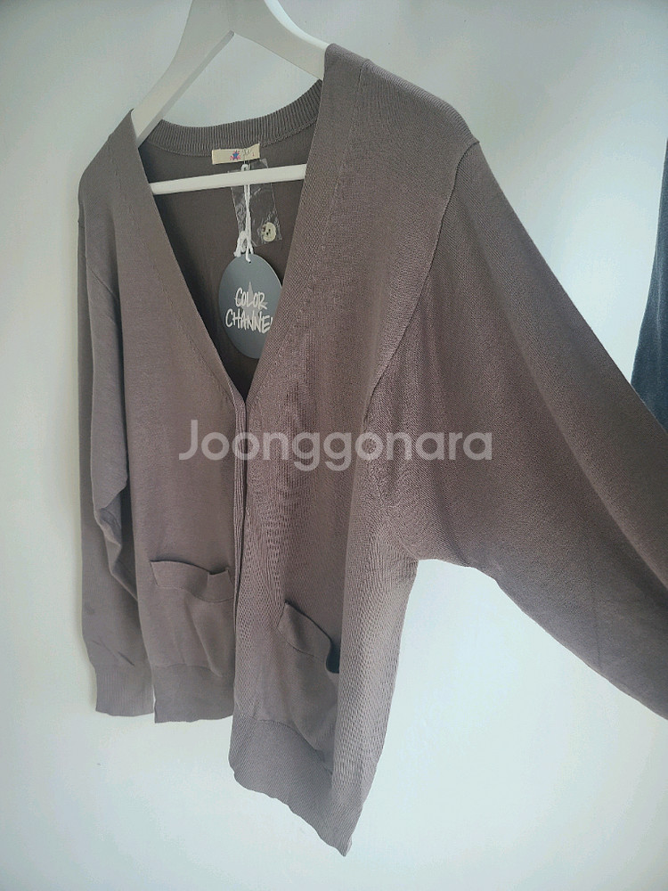 새상품) 여성 브라운 브이넥 긴팔 포켓 가디건 L ~66--1
