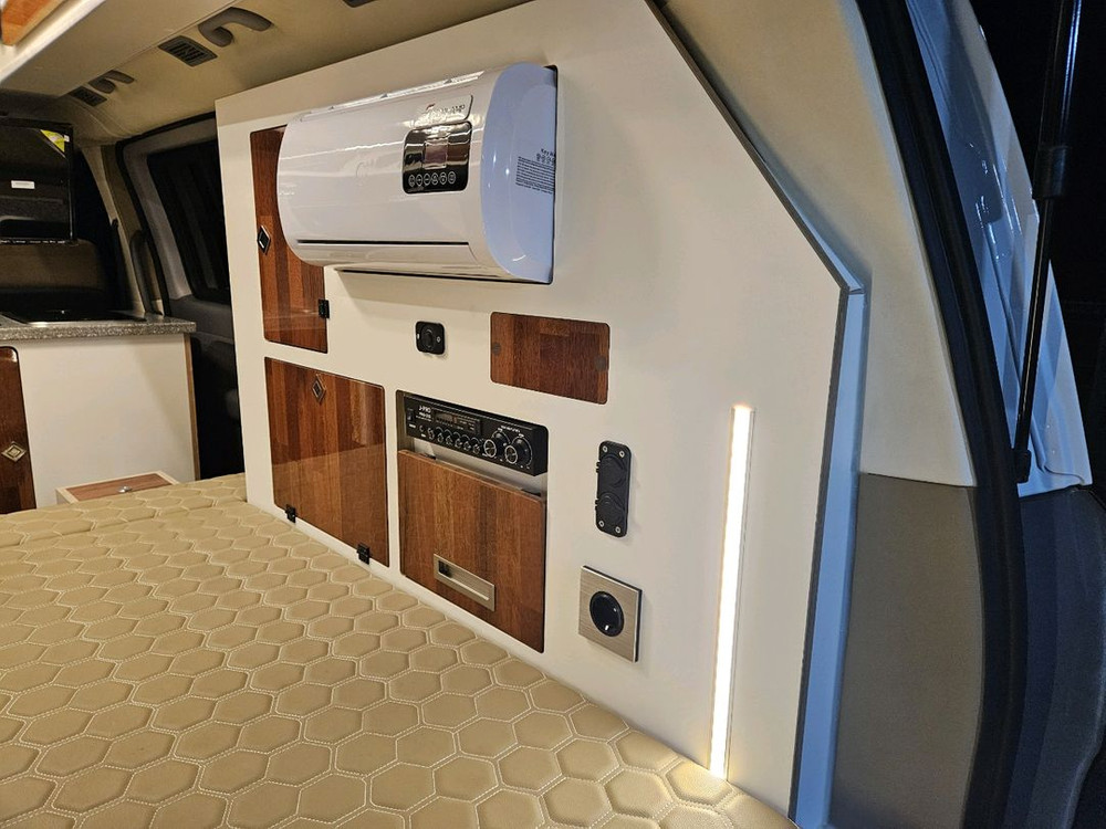 18년식 6만키로 스타렉스 하이루프 풀옵션 캠핑카 판매 이미지