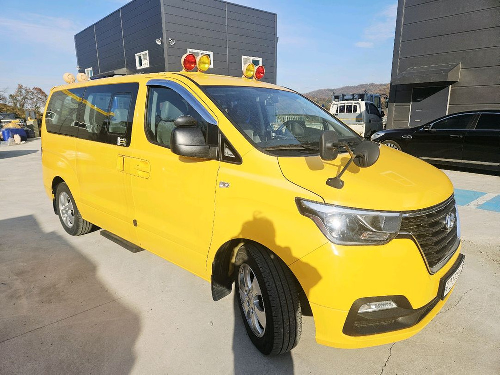 18년식 6만키로 스타렉스 하이루프 풀옵션 캠핑카 판매 이미지