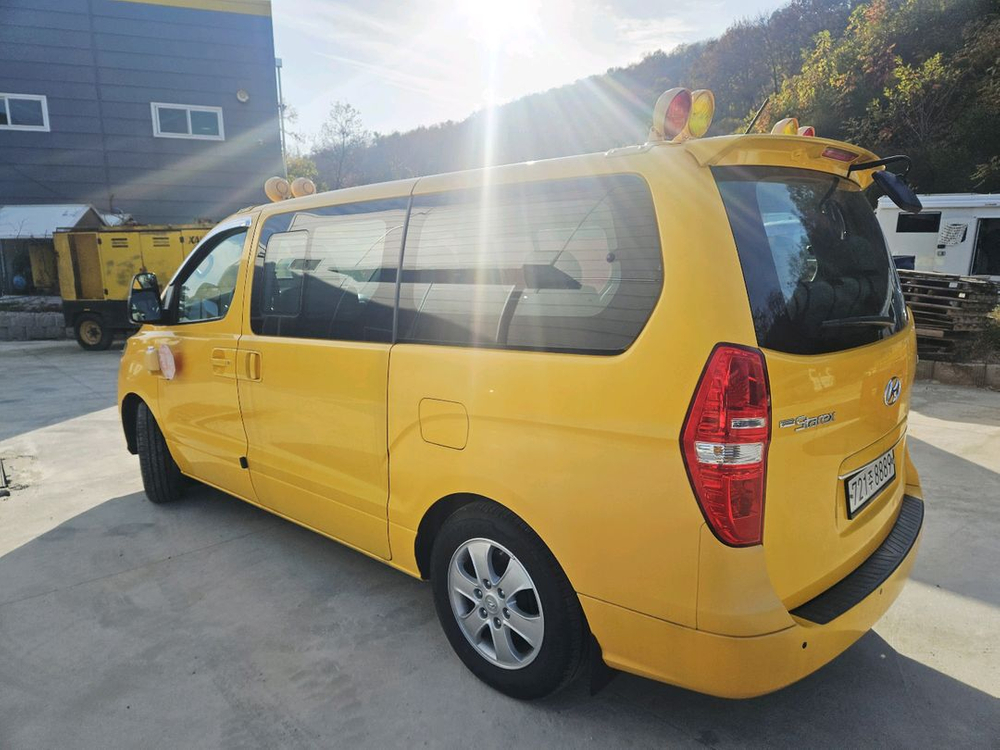 18년식 6만키로 스타렉스 하이루프 풀옵션 캠핑카 판매 이미지