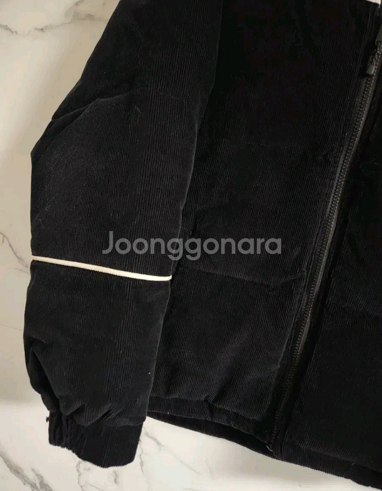 0!0i 오아이오아이 블랙 코듀로이 패딩 점퍼--2