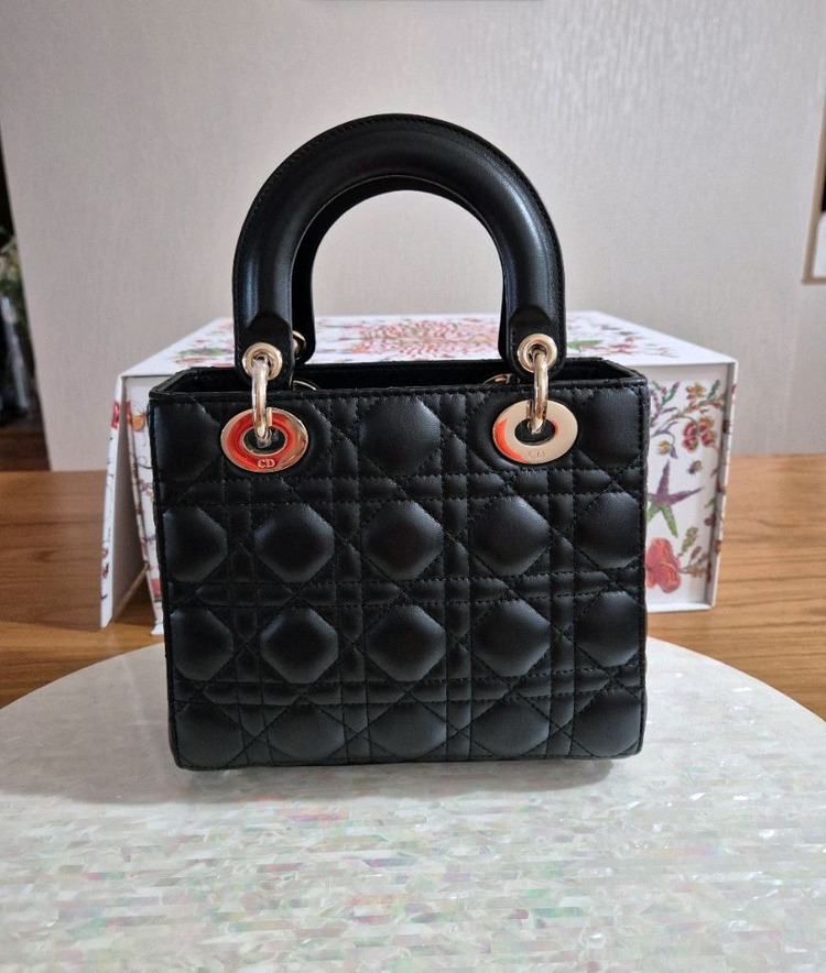 디올 레이디 디올 스몰 샴페인골드 블랙 백 풀구성--1