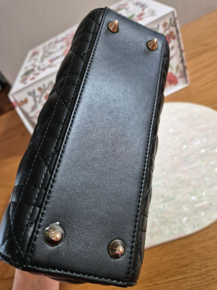 디올 레이디 디올 스몰 샴페인골드 블랙 백 풀구성--3