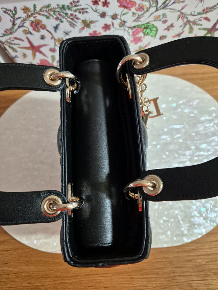 디올 레이디 디올 스몰 샴페인골드 블랙 백 풀구성--4