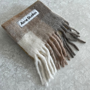 아크네 스튜디오 목도리 모헤어 울 사용감 적음