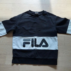 휠라 키즈 145사이즈 맨투맨