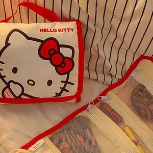 헬로키티 접이식 여행용 파우치(새것)