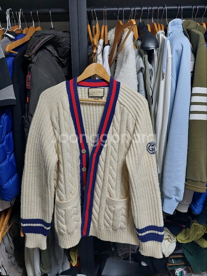 구찌 아이보리 웹케이블 꽈배기 니트 가디건 m--0