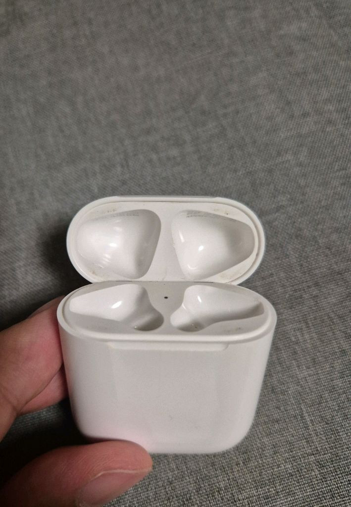 에어팟 2세대 완품--2