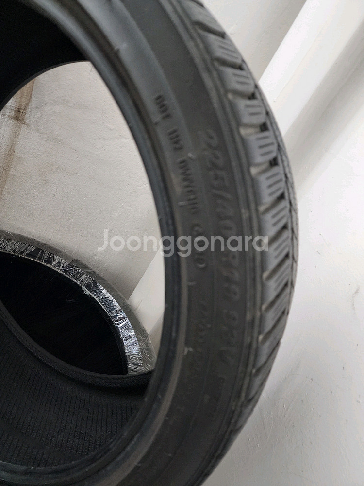 225 40 19 금호 윈터 WP72 겨울용 타이어 4만원--1