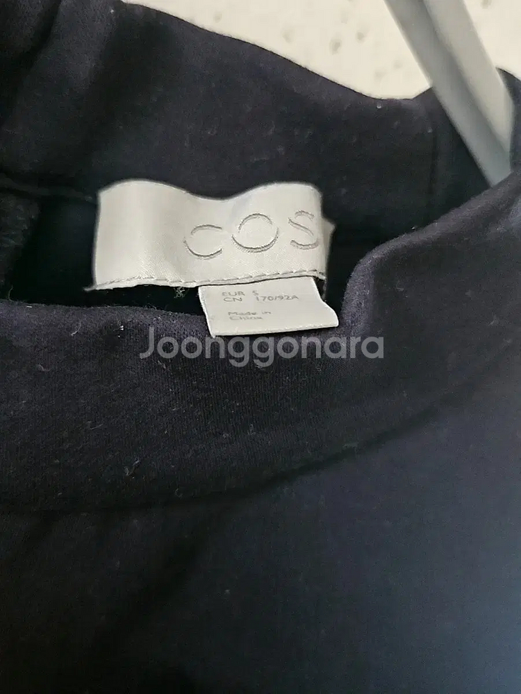 S) COS 코스 네이비 반팔 면 티셔츠--4