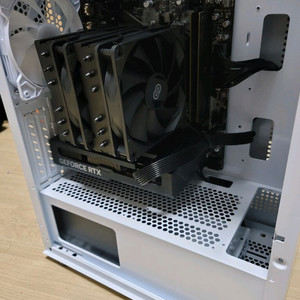 9600x rtx4060ti 본체 팝니다 거이 사용안해서 새제품 급입니다