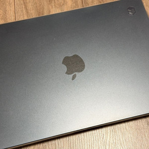 맥북 M2 에어 13인치 512GB, 램 8GB 35W 듀얼 충전기 10만원 상당 케이스+노트북가방 증정