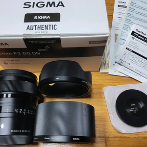 소니 시그마 65mm f2 dg dn (bw후드 2개)