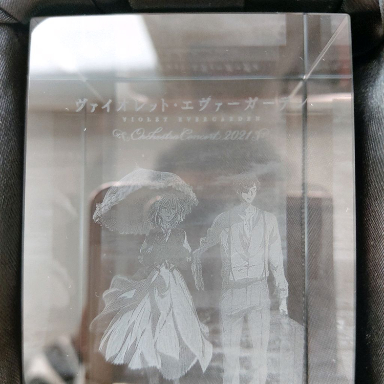 바이올렛 에버가든 크리스탈 아트 이미지